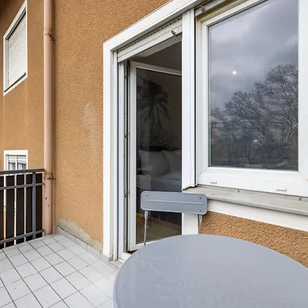 Kleines Apartment Mit Balkon Wurzburg Exterior photo